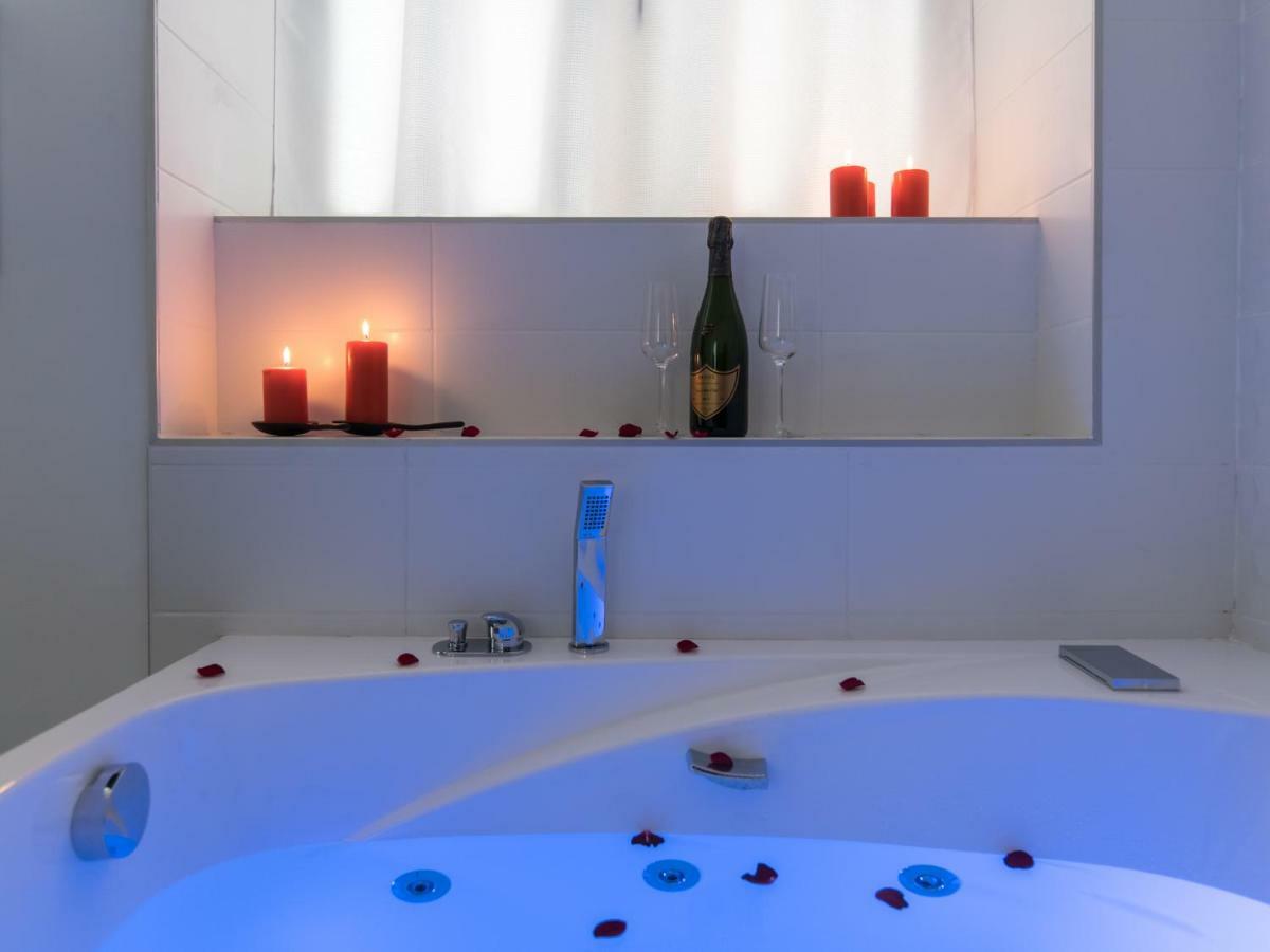 Luxury Studio & Spa-Lyon Centre Zewnętrze zdjęcie